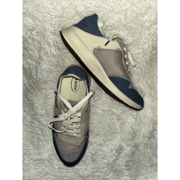 Taos Shoes - NWOB Taos Mesh And Fabric Lace Up Sneakers Size 8